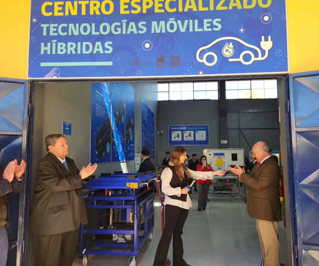 AGOSTO-Nuevo Centro Especializado de Tecnologías Móviles Híbridas 1