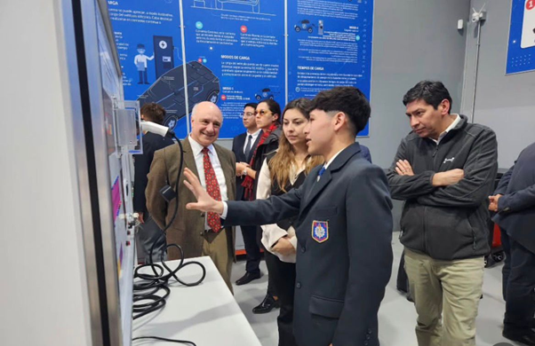 AGOSTO-Nuevo Centro Especializado de Tecnologías Móviles Híbridas 2